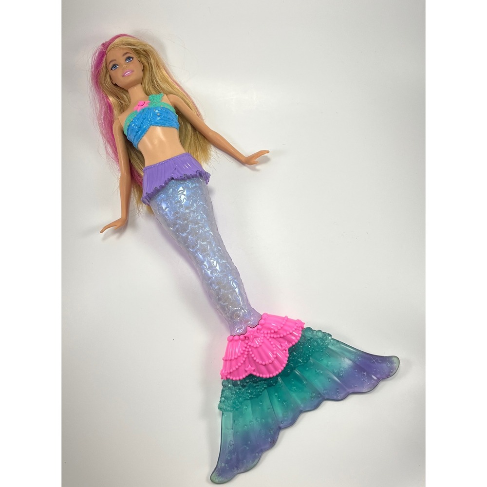 Barbie Dreamtopia Twinkle Lights Mermaid Doll Light Up Tail HDJ36 2021 Mattel